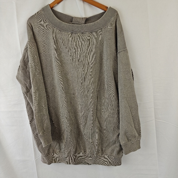 Barefoot Dreams Sunbleached Drape-Back Tunic Sweatshirt Grey Size Medium Women's - Picture 2 of 10